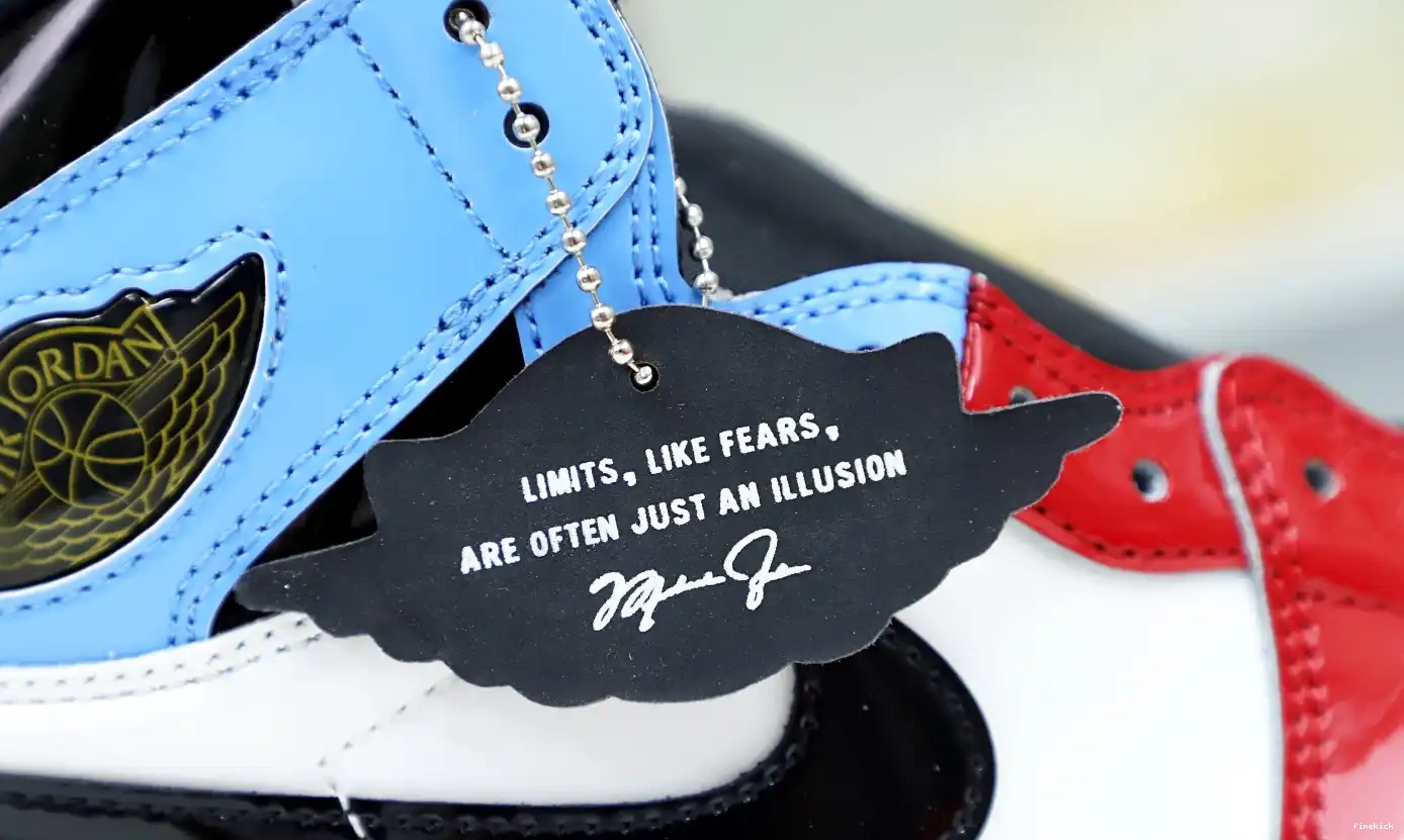 1 AIR OG JORDAN 'FEARLESS' RETRO HIGH 0520